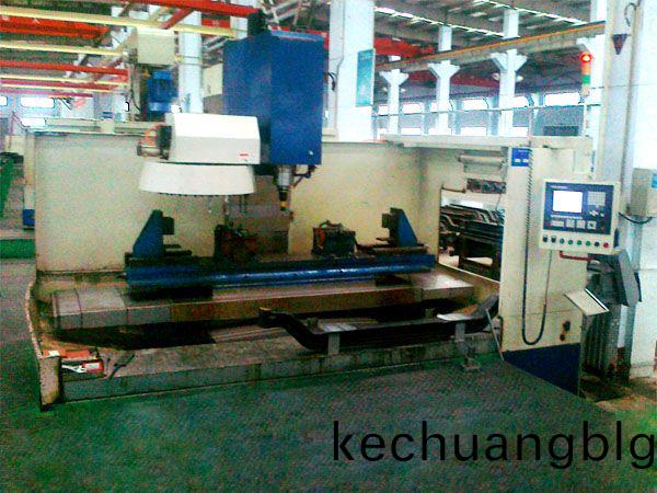 前(qian)軸十孔加工專用立式(shi)加工(gong)